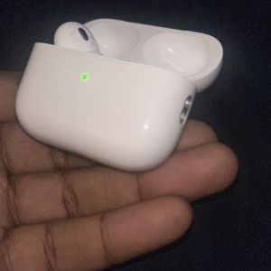 APPLE AIRPODS